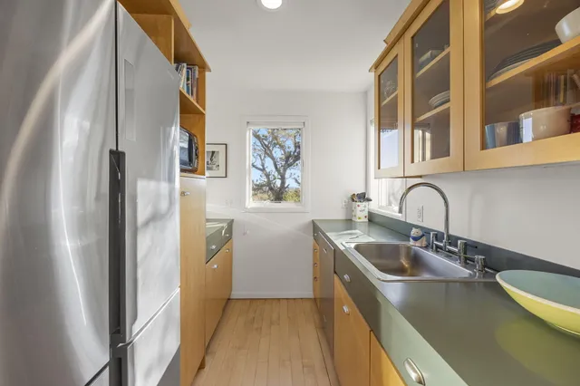 $2,495,000 | 9 Thistlemore Road, Provincetown, MA 02657