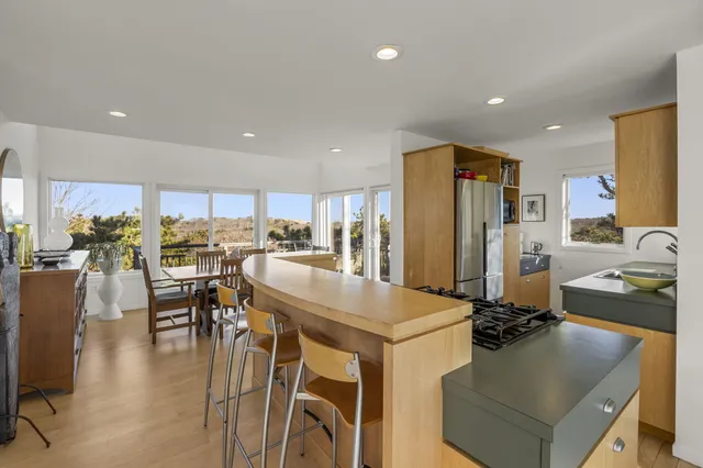 $2,495,000 | 9 Thistlemore Road, Provincetown, MA 02657