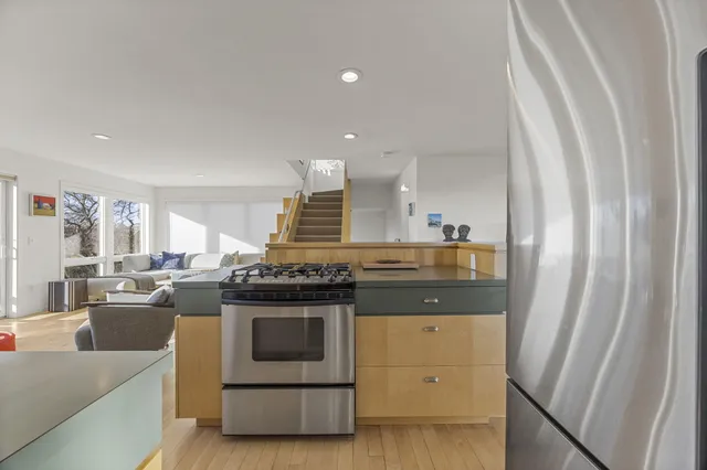 $2,495,000 | 9 Thistlemore Road, Provincetown, MA 02657