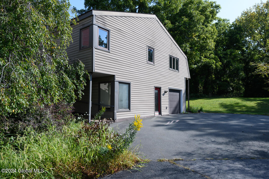 33 McCormack Road Bethlehem, NY 12159 - Photo 8 of 57 _DSC2880
