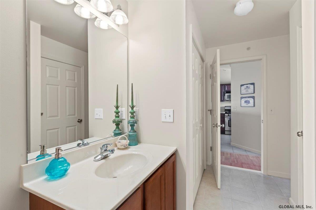 409 Cedar Rensselaer, NY 12144 - Photo 23 of 34 Photo 23