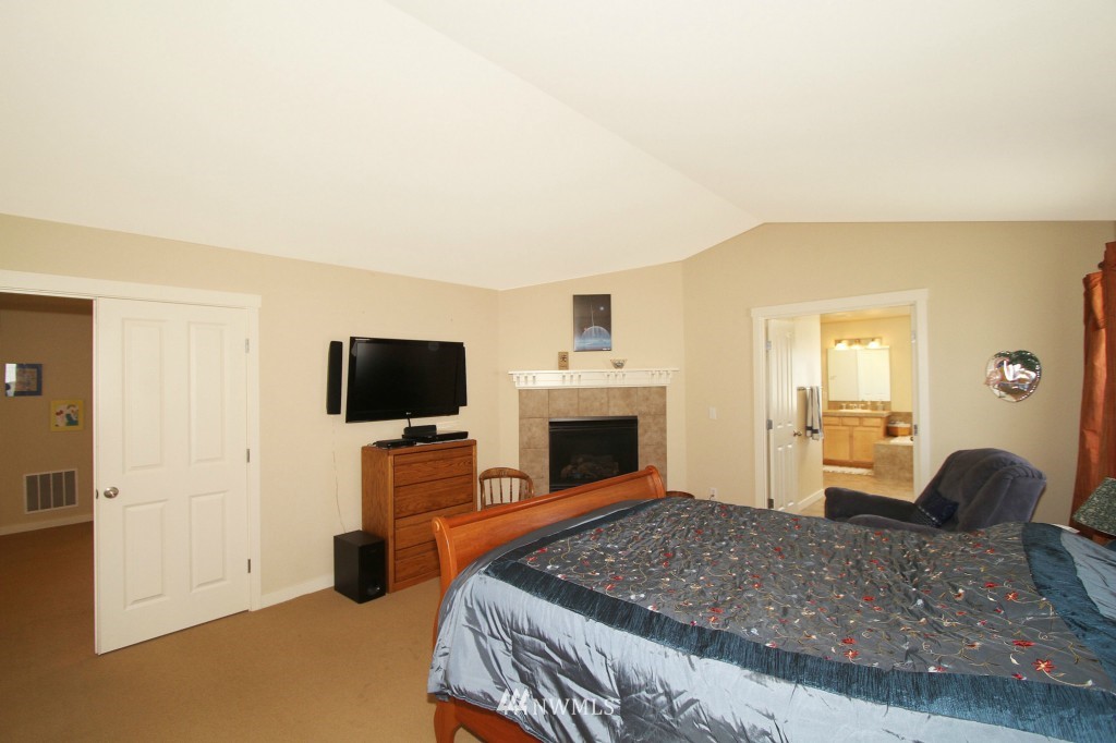 4025 217th Street Southeast Bothell, WA 98021 - Photo 11 of 21