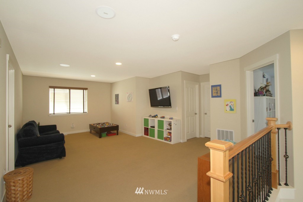 4025 217th Street Southeast Bothell, WA 98021 - Photo 17 of 21