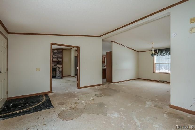 22751 Sherwood Road Belleville, MI 48111 - Photo 4 of 16 C:\Users\vermanis\Desktop\7090083564\2293857-830w553h.jpg