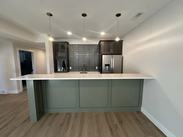 $989,900 | 5127 Oak Rdg Court, Bettendorf, IA 52722