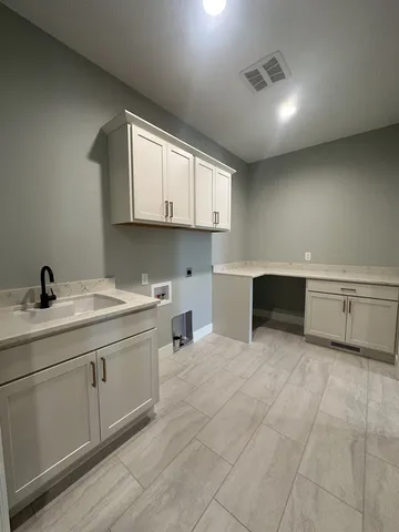 $989,900 | 5127 Oak Rdg Court, Bettendorf, IA 52722