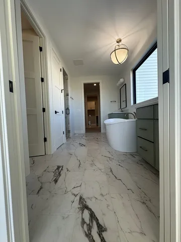 $989,900 | 5127 Oak Rdg Court, Bettendorf, IA 52722