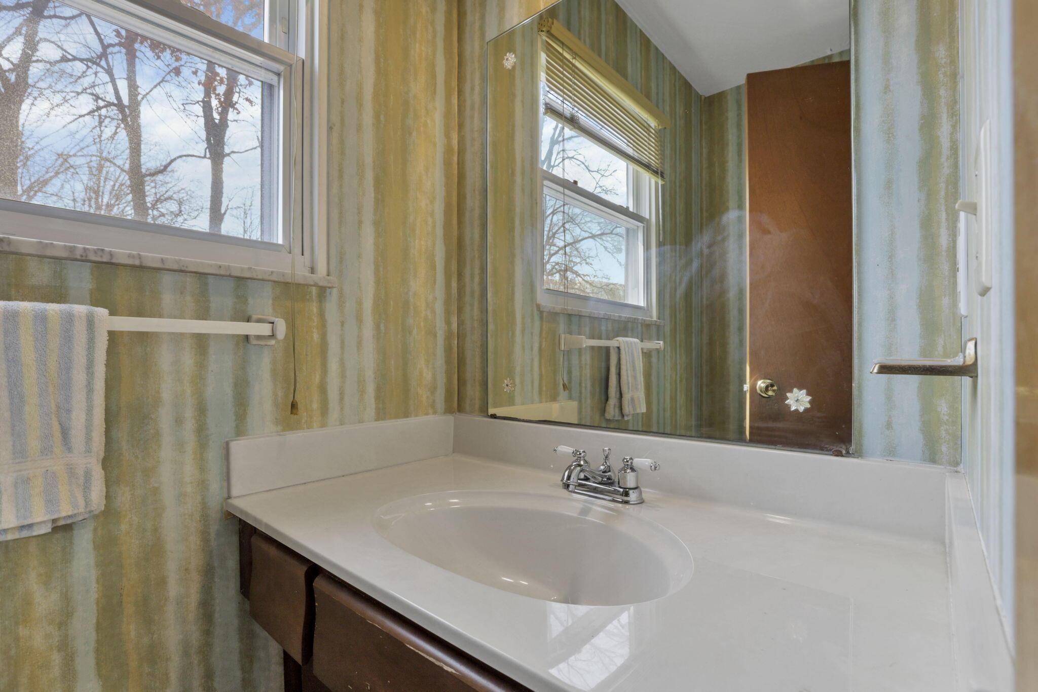 1013 Brice Road Columbus, OH 43213 - Photo 22 of 61 Half Bath