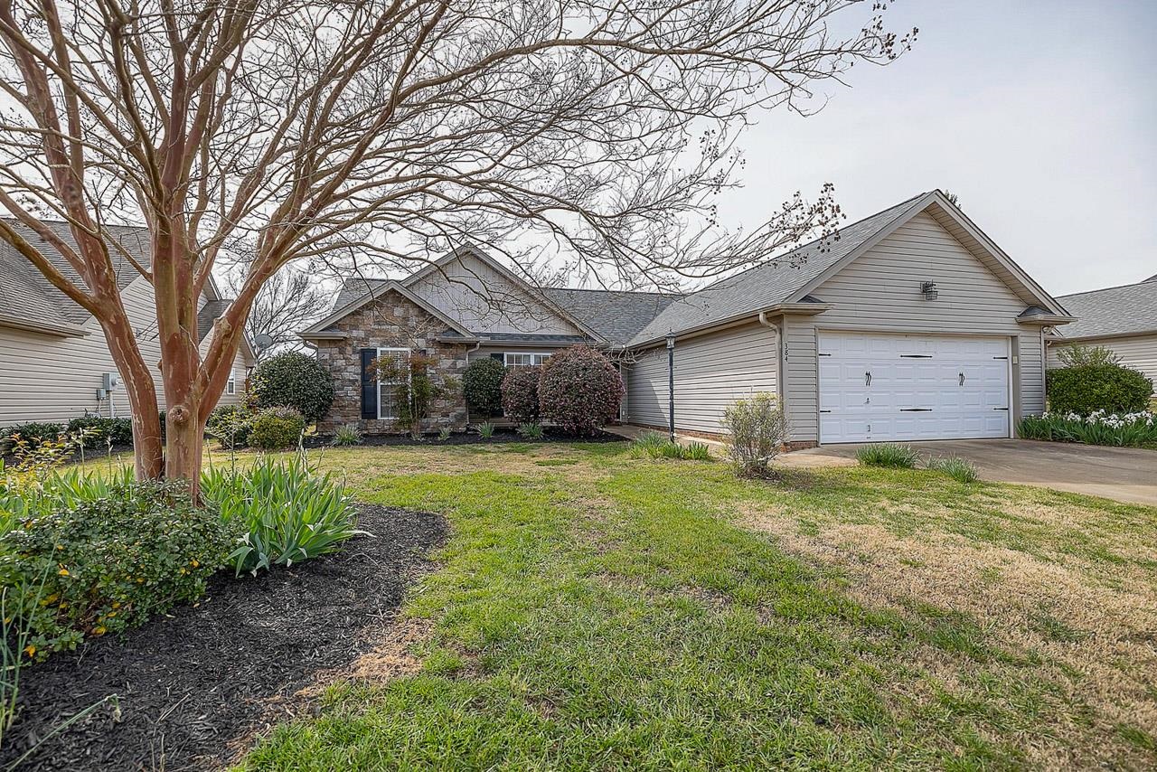 384 Split Oak Lane Inman, SC 29349 - Photo 1 of 23