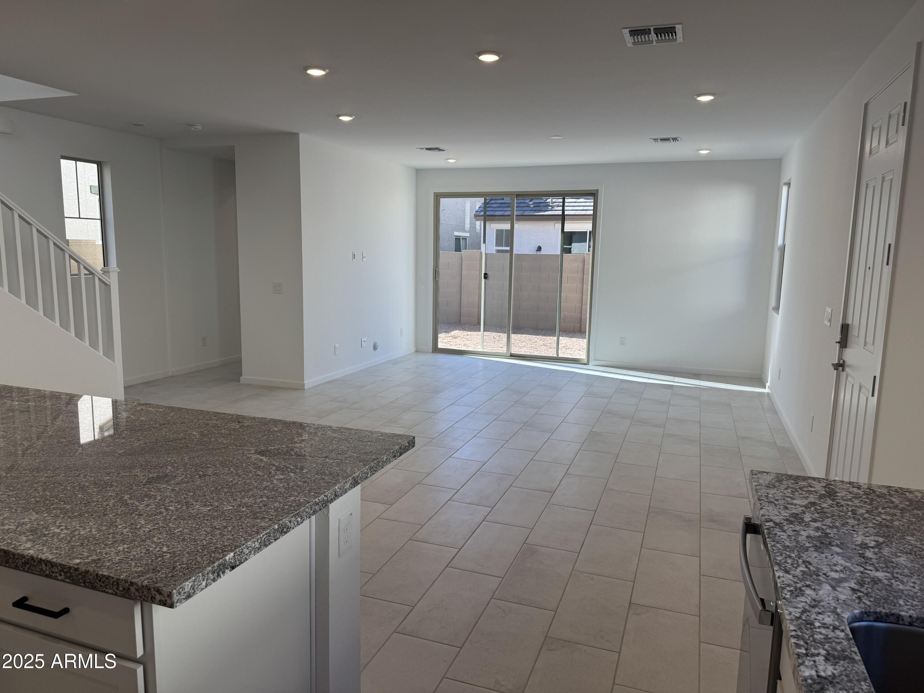 2454 West Maximo Way Phoenix, AZ 85085 - Photo 6 of 27