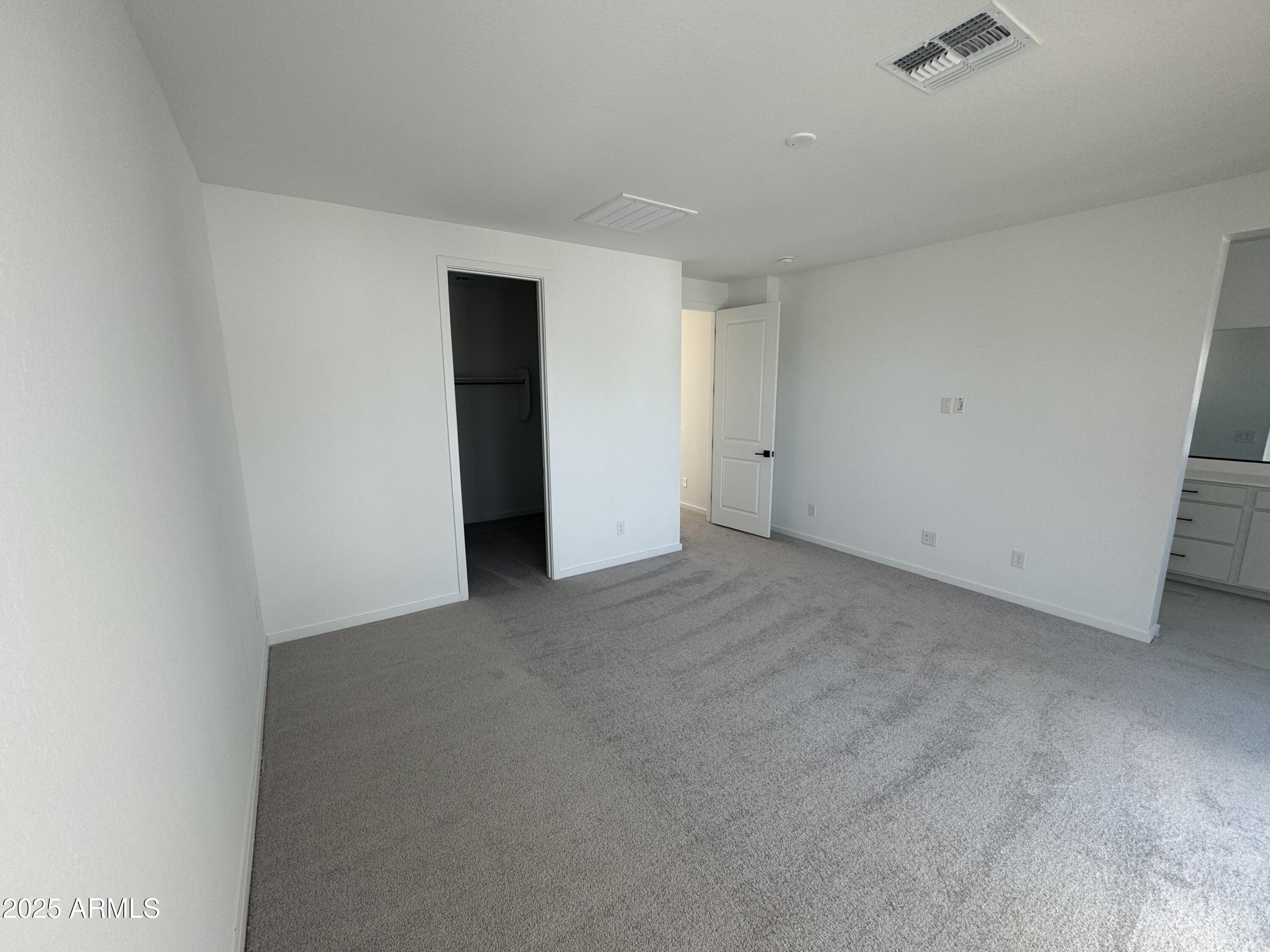 2454 West Maximo Way Phoenix, AZ 85085 - Photo 10 of 27 a view of an empty room