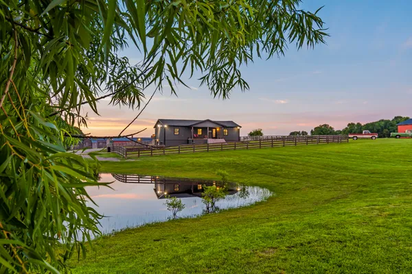 $1,225,000 | 2981 Summertown Highway, Summertown, TN 38483