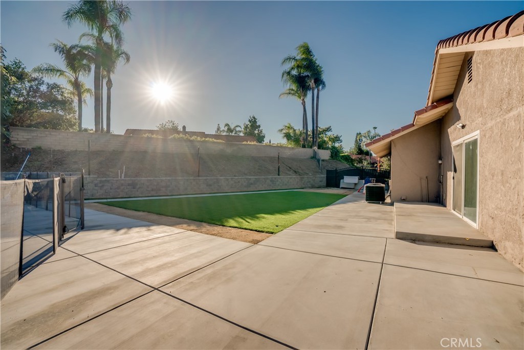 1450 Vía Vallarta Riverside, CA 92506 - Photo 35 of 36 a view of outdoor space and yard