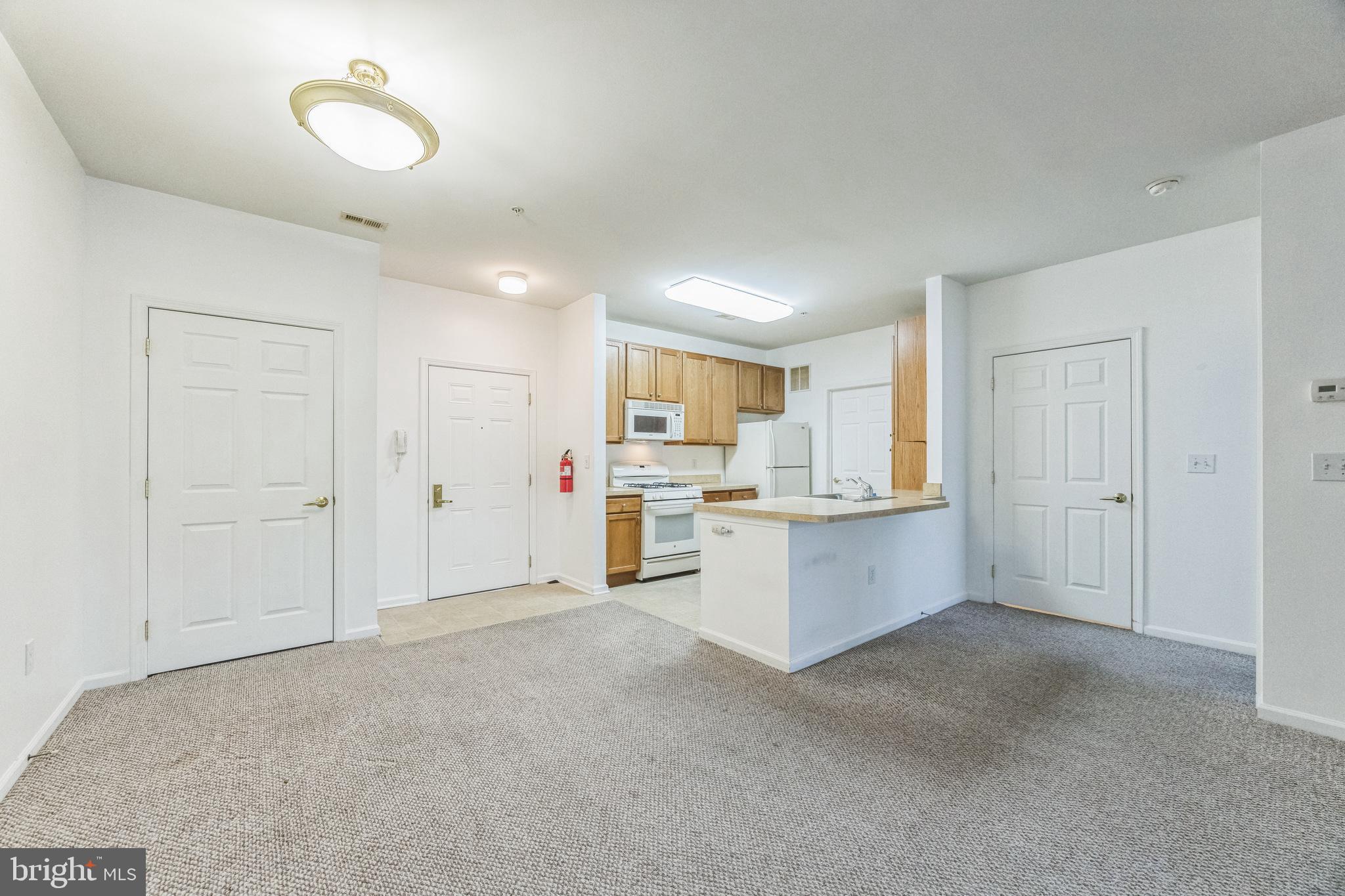 522 Highland Estates Clementon, NJ 08021 - Photo 3 of 15
