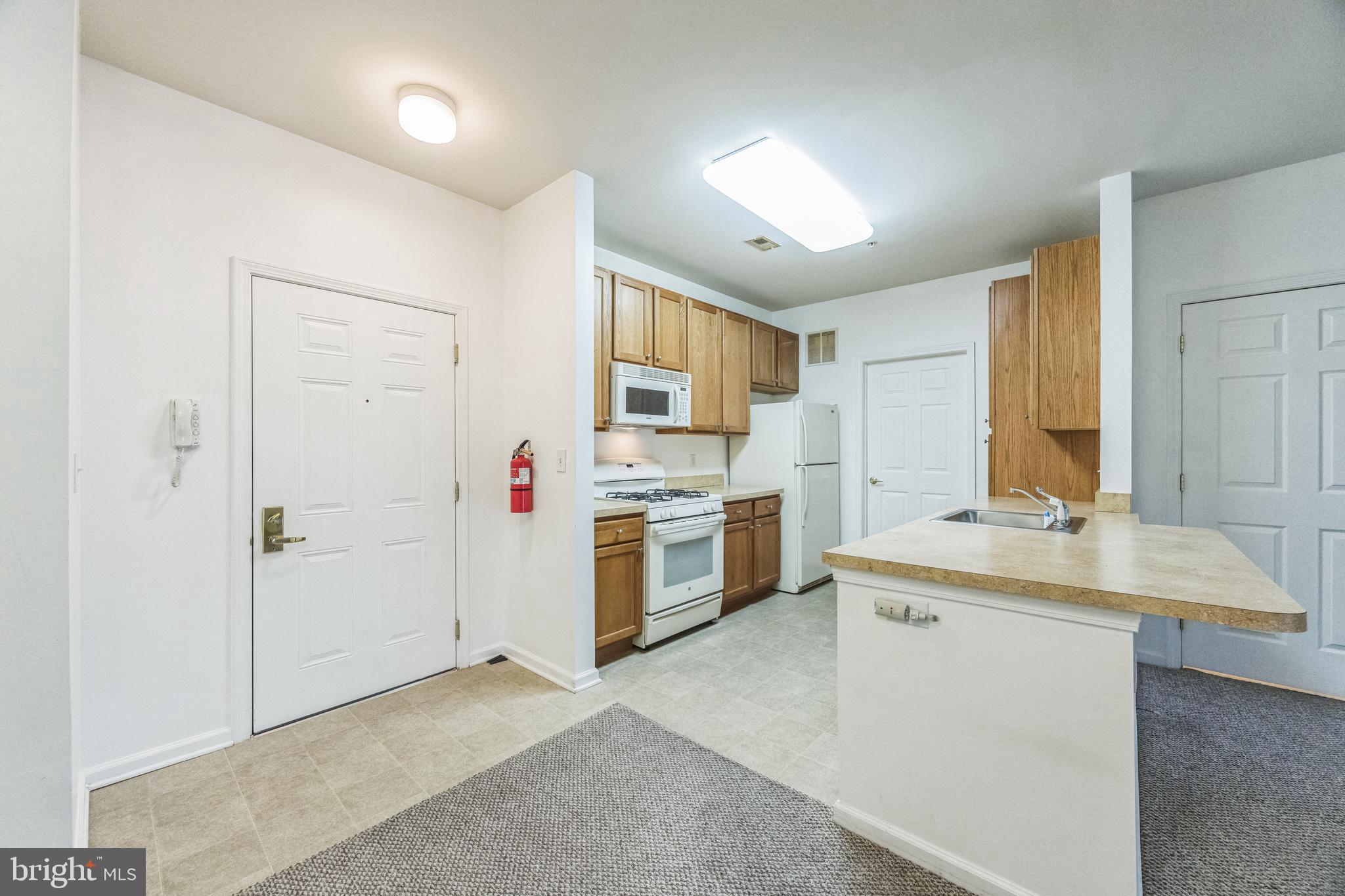 522 Highland Estates Clementon, NJ 08021 - Photo 5 of 15