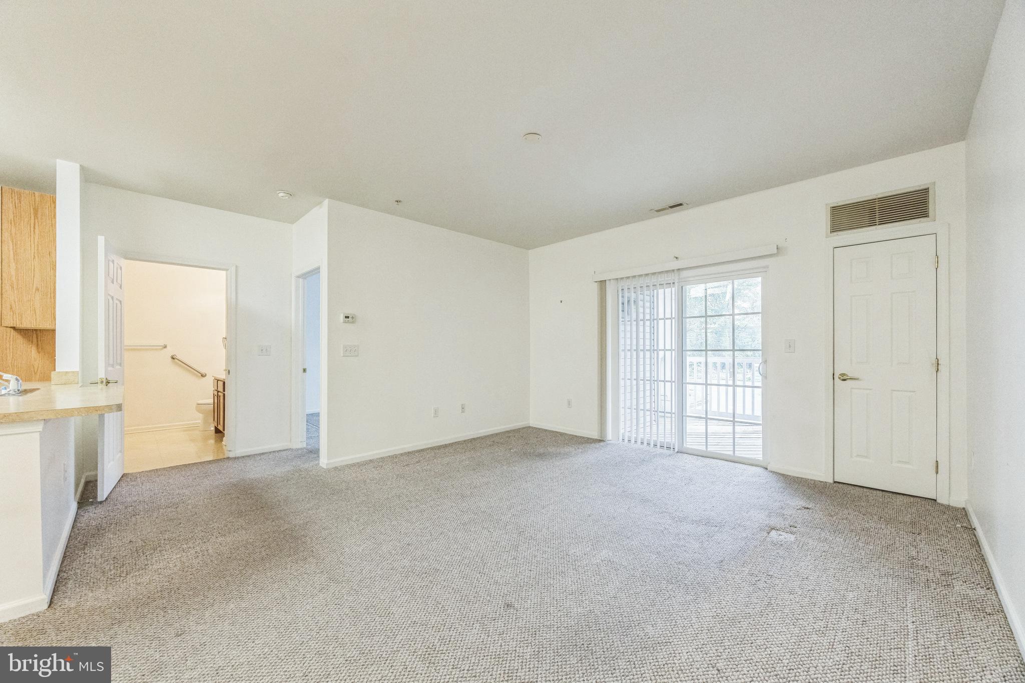 522 Highland Estates Clementon, NJ 08021 - Photo 8 of 15