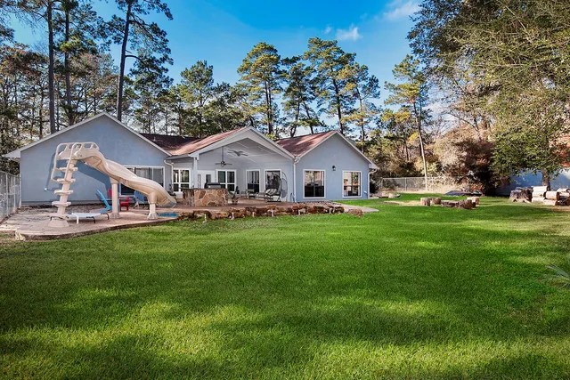 $725,000 | 44 Lake Forest Circle, Conroe, TX 77384