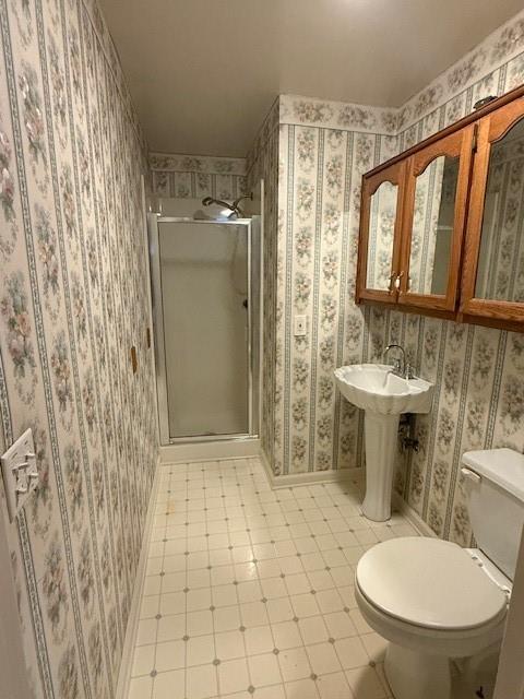 120 Dan Cheri Drive Calhoun, GA 30701 - Photo 14 of 14 a bathroom with a sink toilet and shower