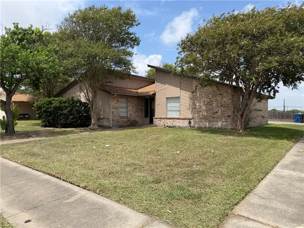 $2,000 | 2009 Blue Angel Street, Corpus Christi, TX 78412