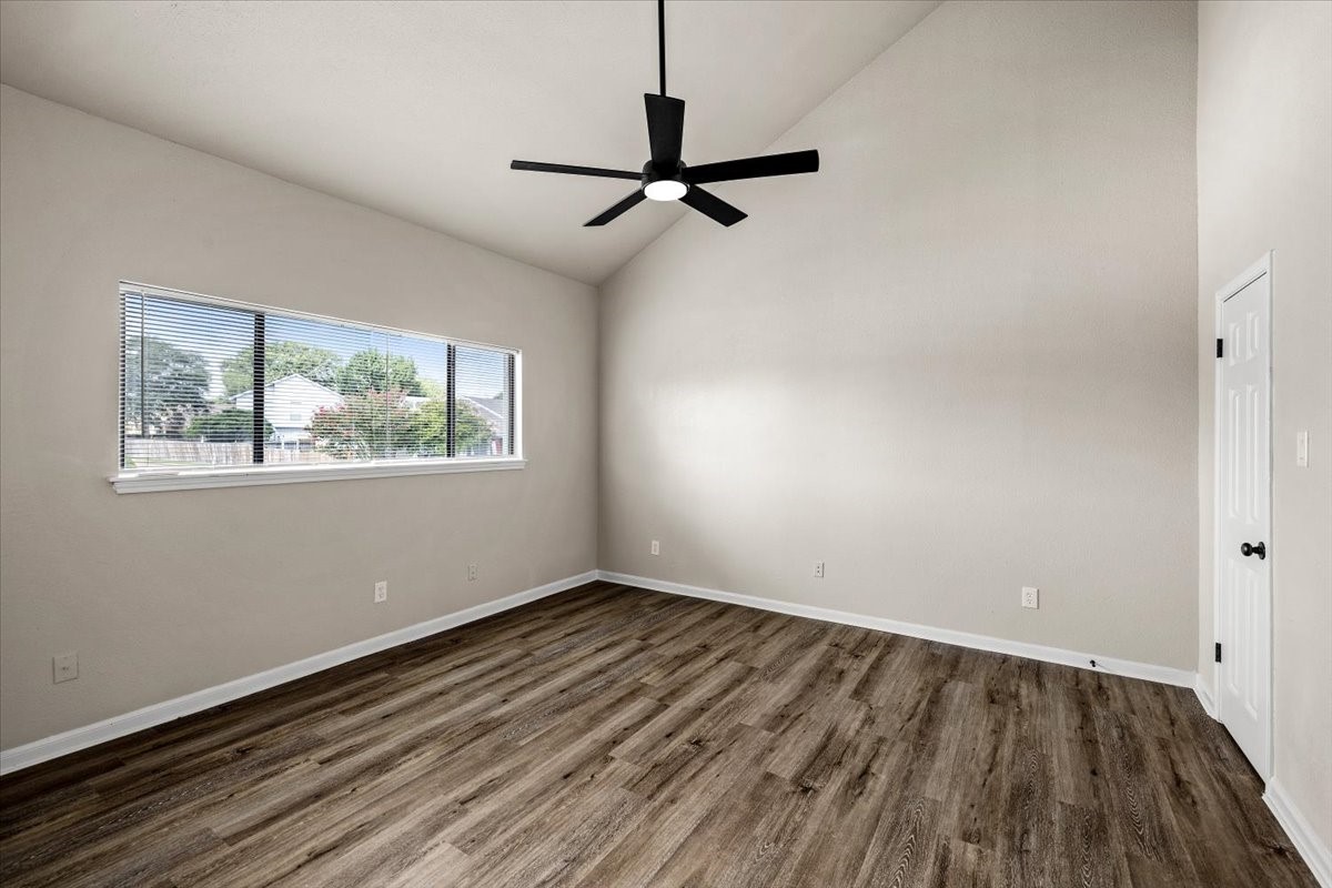 154 April Point Drive South Conroe, TX 77356 - Photo 7 of 23