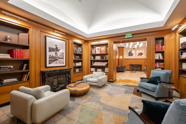 $7,900 | 400 Stuart Street, Unit 15J, Boston, MA 02116