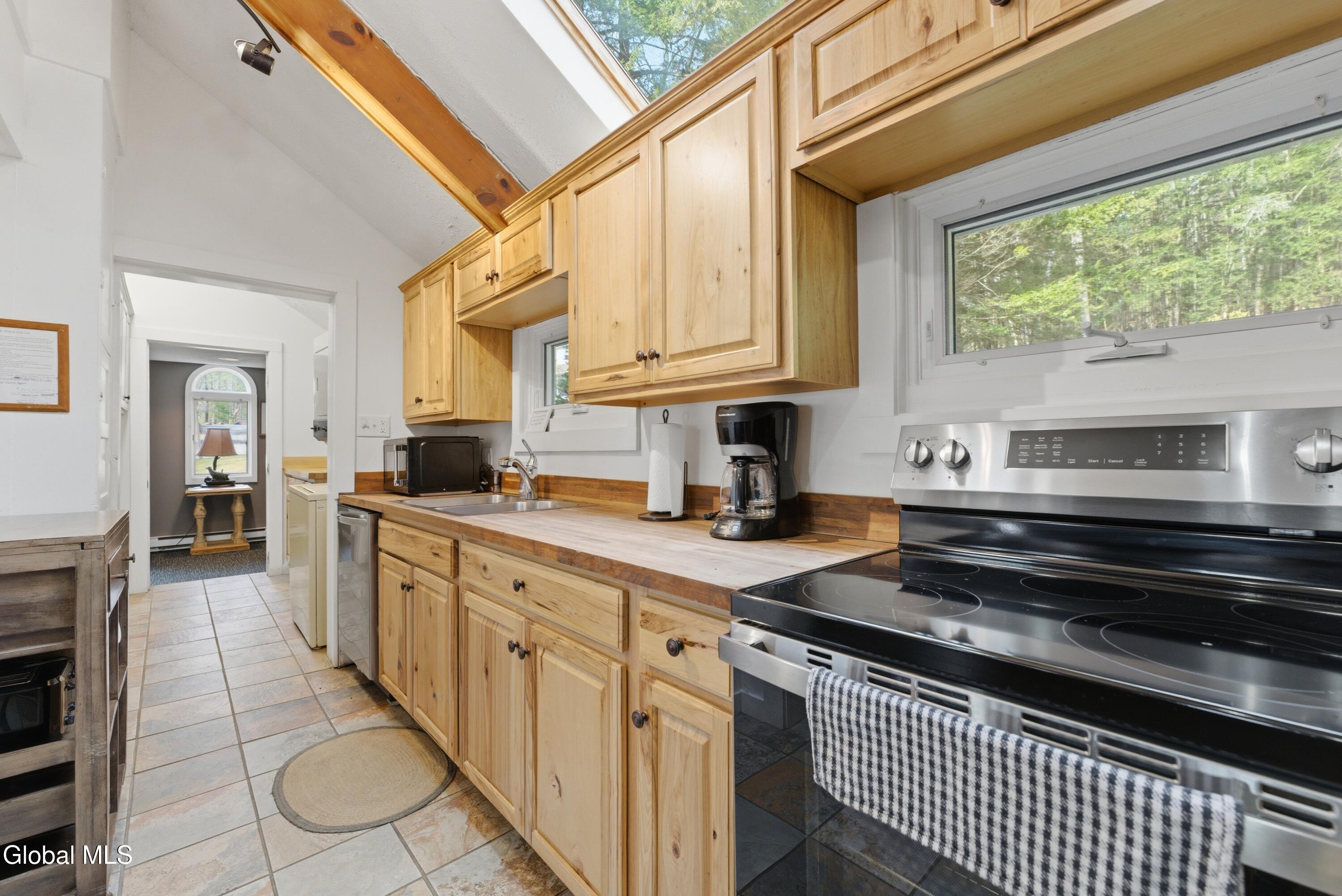 12 Snyder Road Lake George, NY 12845 - Photo 11 of 40 DOD01340