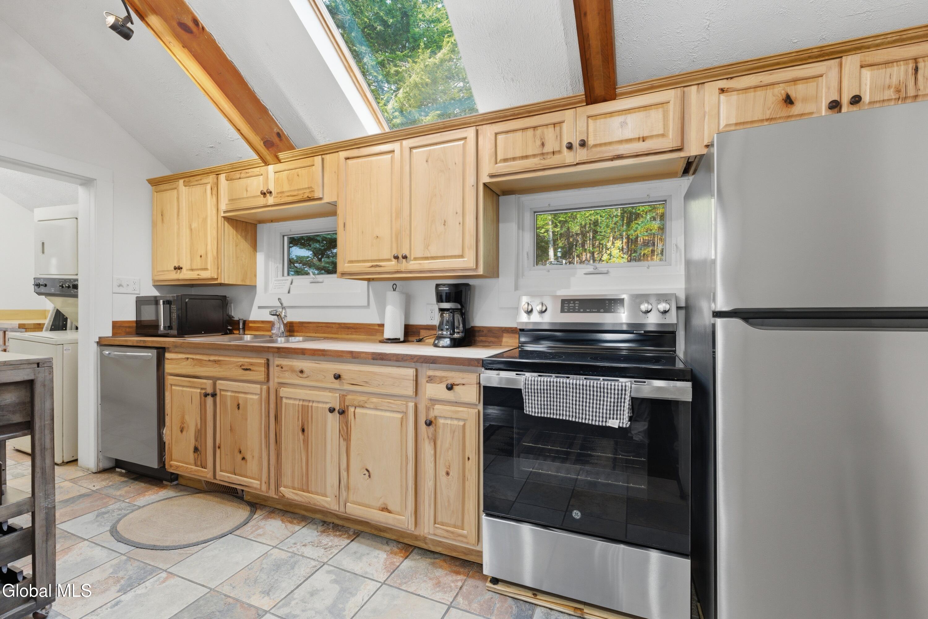 12 Snyder Road Lake George, NY 12845 - Photo 10 of 40 DOD01337