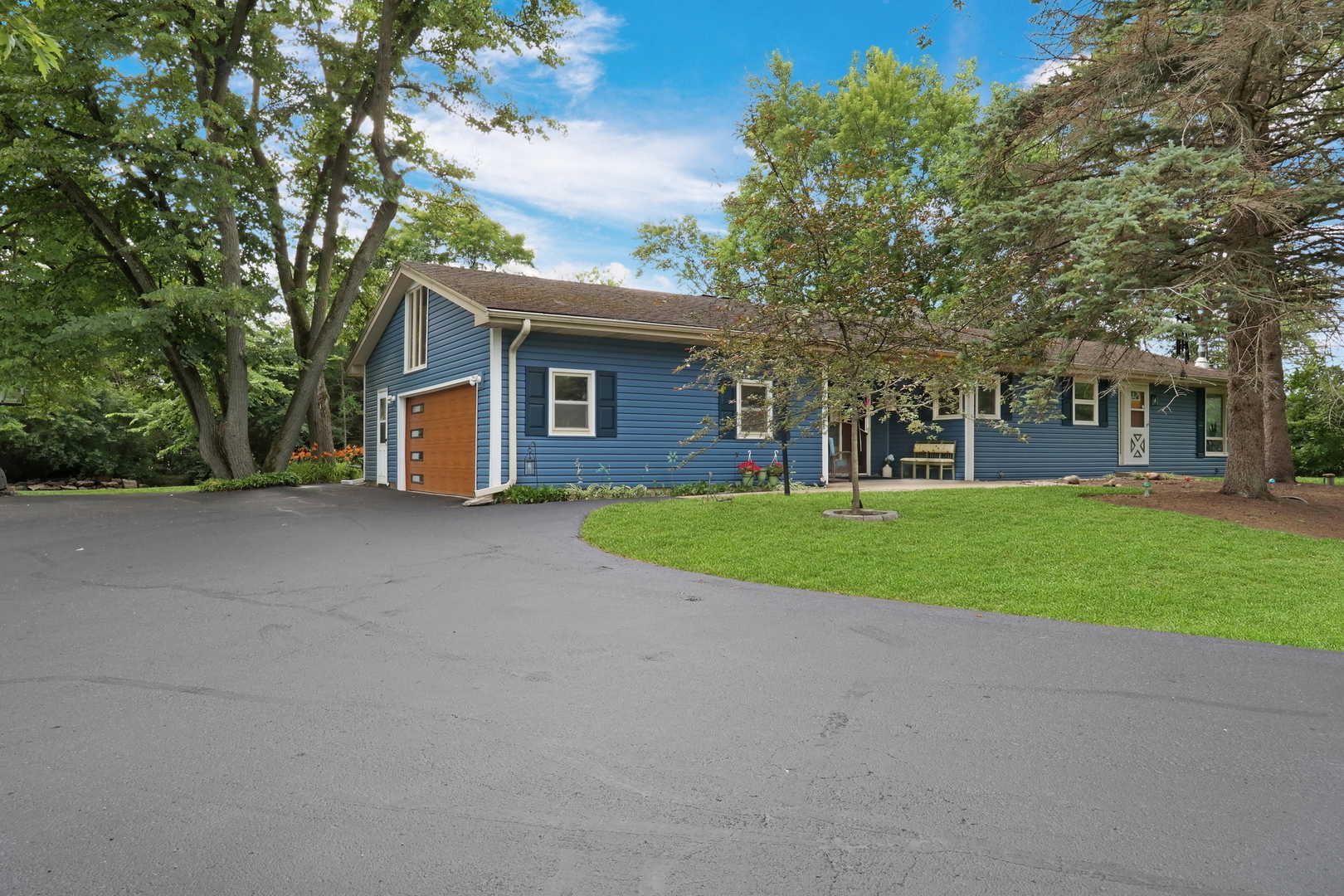 13965 West Wadsworth Road Wadsworth, IL 60083 - Photo 1 of 43