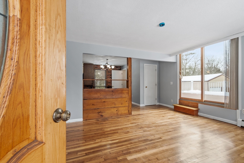 69 Hale Road Hubbardston, MA 01452 - Photo 7 of 42 Gallery Image 7