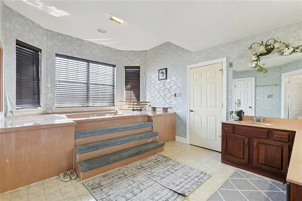 $495,000 | 3504 Lake Palourde Drive, Harvey, LA 70058