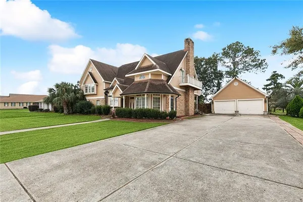 $495,000 | 3504 Lake Palourde Drive, Harvey, LA 70058