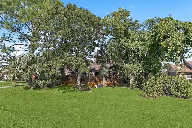 $515,000 | 3504 Lake Palourde Drive, Harvey, LA 70058
