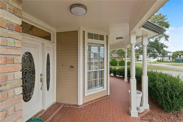 $495,000 | 3504 Lake Palourde Drive, Harvey, LA 70058