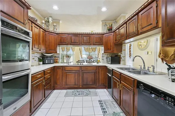 $495,000 | 3504 Lake Palourde Drive, Harvey, LA 70058