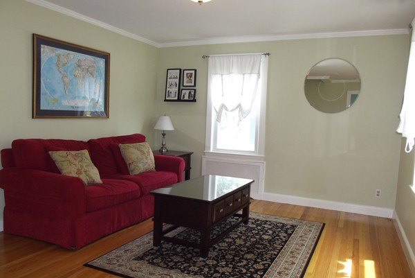 6 Curtis Road Woburn, MA 01801 - Photo 3 of 27 Gallery Image 3