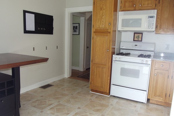 6 Curtis Road Woburn, MA 01801 - Photo 6 of 27 Gallery Image 6