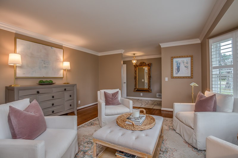5911 Post Road Nashville, TN 37205 - Photo 5 of 38 a living room with furniture and kitchen view