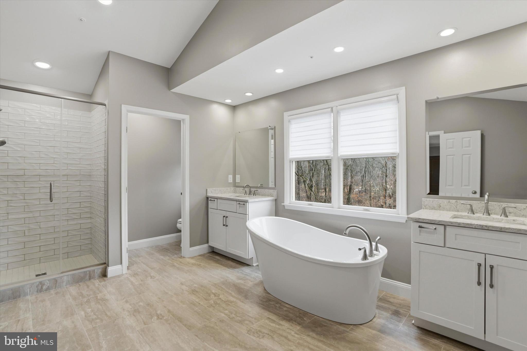 385 Ridge Avenue Newtown, PA 18940 - Photo 30 of 50 Primary En-suite