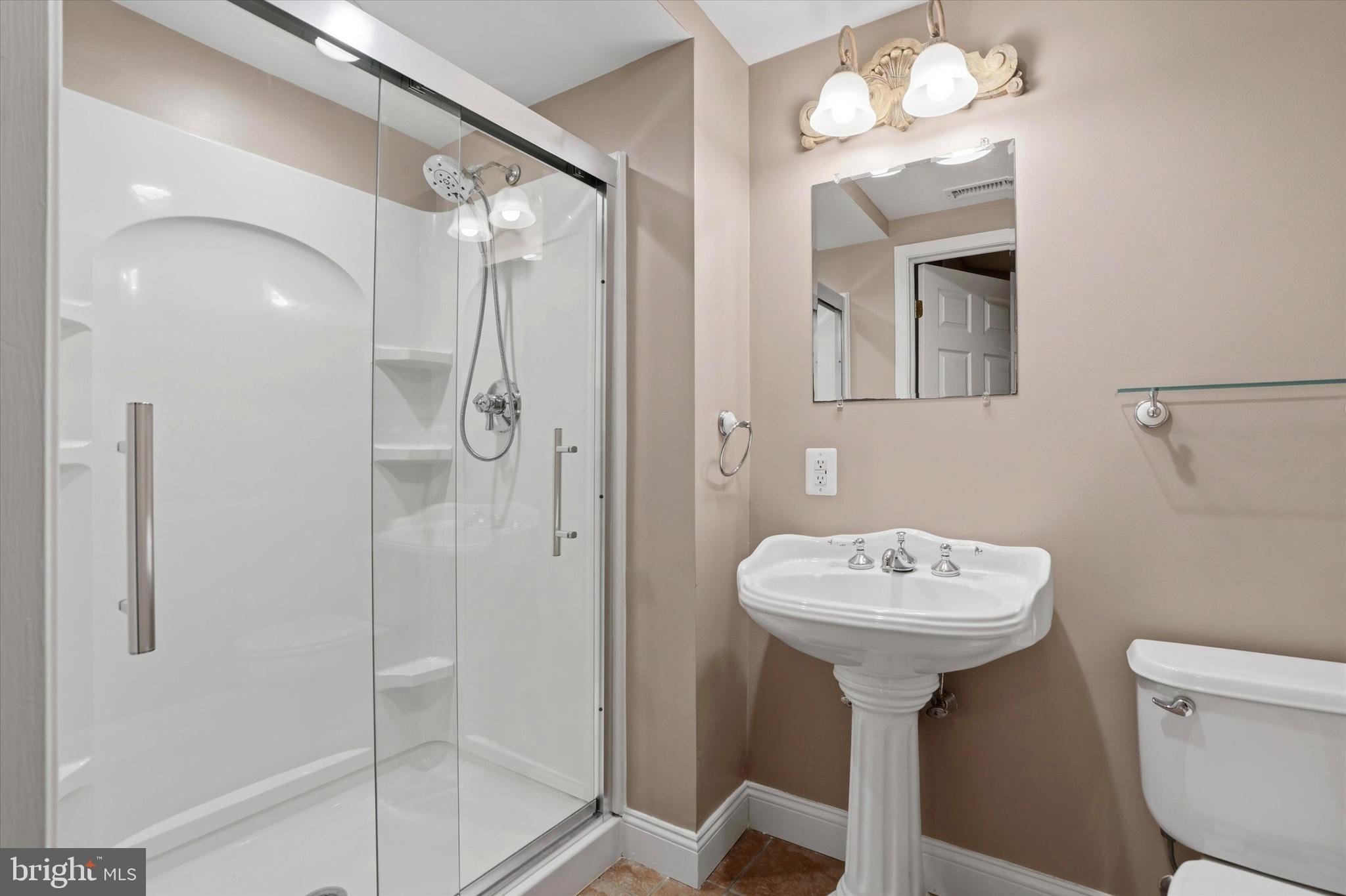 385 Ridge Avenue Newtown, PA 18940 - Photo 40 of 50 Basement Full Bath