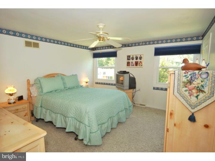 395 Coldspring Road Southampton, PA 18966 - Photo 14 of 24 Bedroom - Main