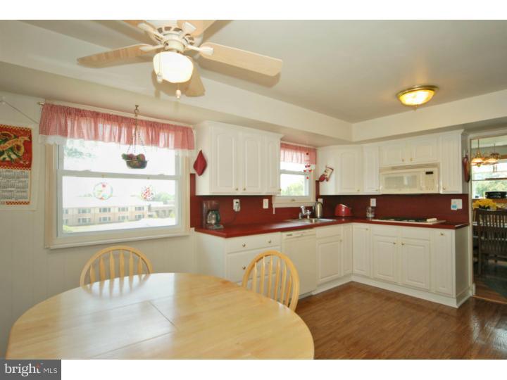 395 Coldspring Road Southampton, PA 18966 - Photo 6 of 24 Kitchen