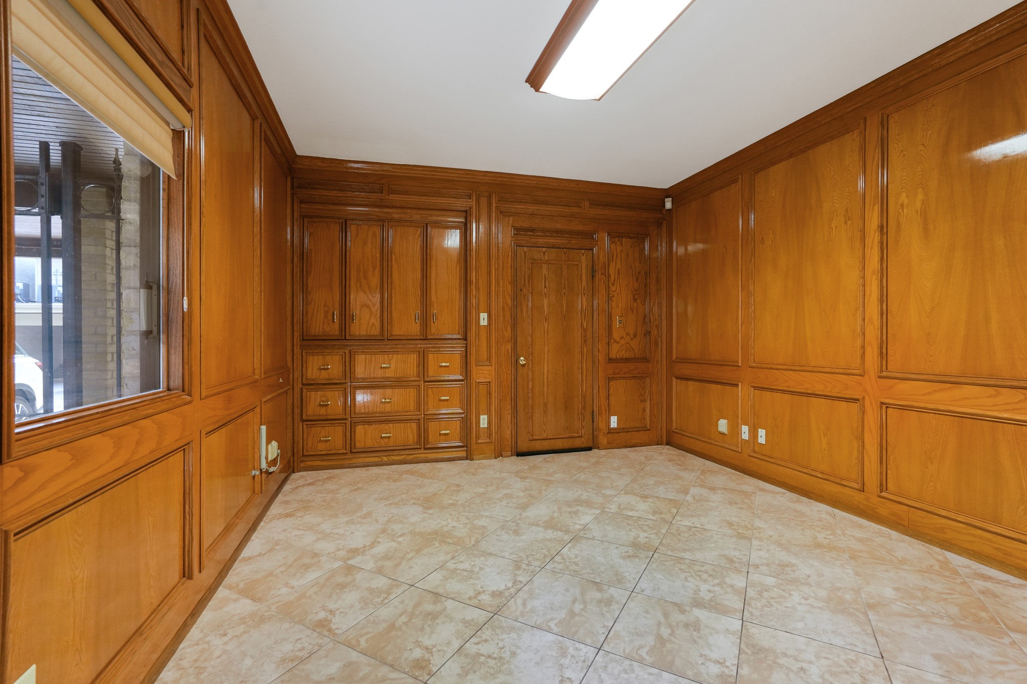 201 Vanderpool Lane, Unit 65 Houston, TX 77024 - Photo 5 of 34 a view of an empty room