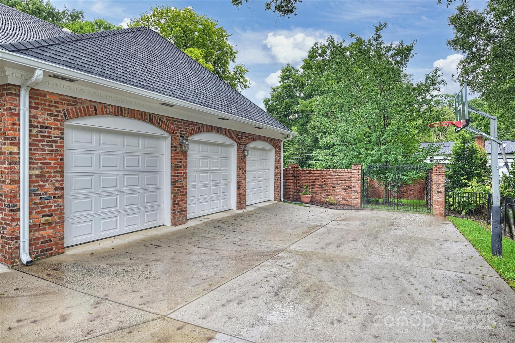 2900 Ferncliff Road Charlotte, NC 28211 - Photo 3 of 48