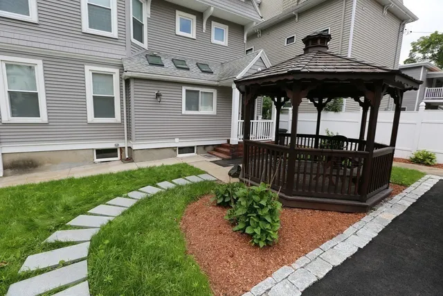 $6,000 | 40 Evergreen Avenue, Unit 1A, Somerville, MA 02145