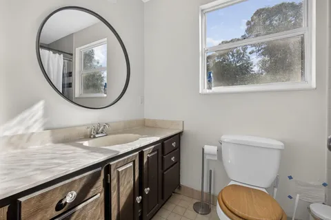 a view of a yard with a house