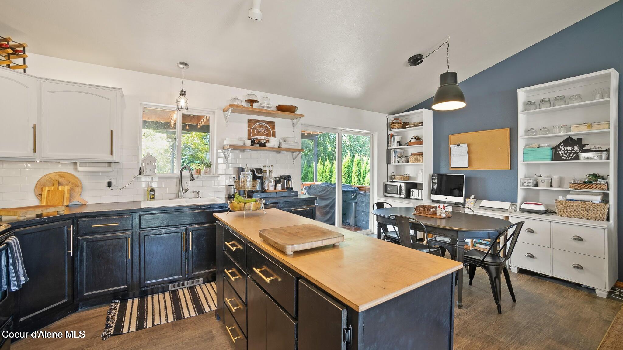 1150 Jamison Court Post Falls, ID 83854 - Photo 3 of 36 Jamison Kitchen Dining