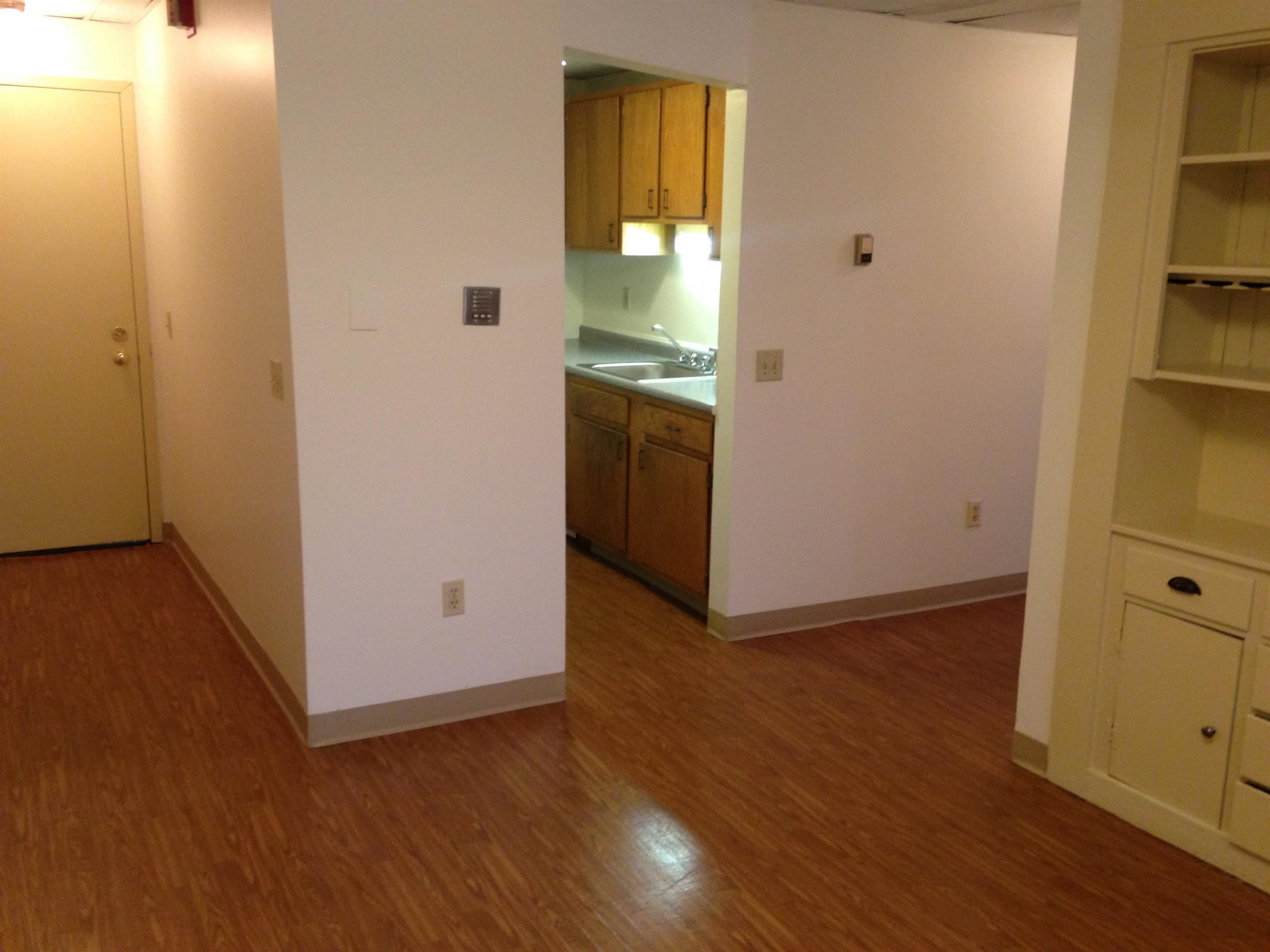 610 Union Street, Unit 403 Manchester, NH 03104 - Photo 15 of 34