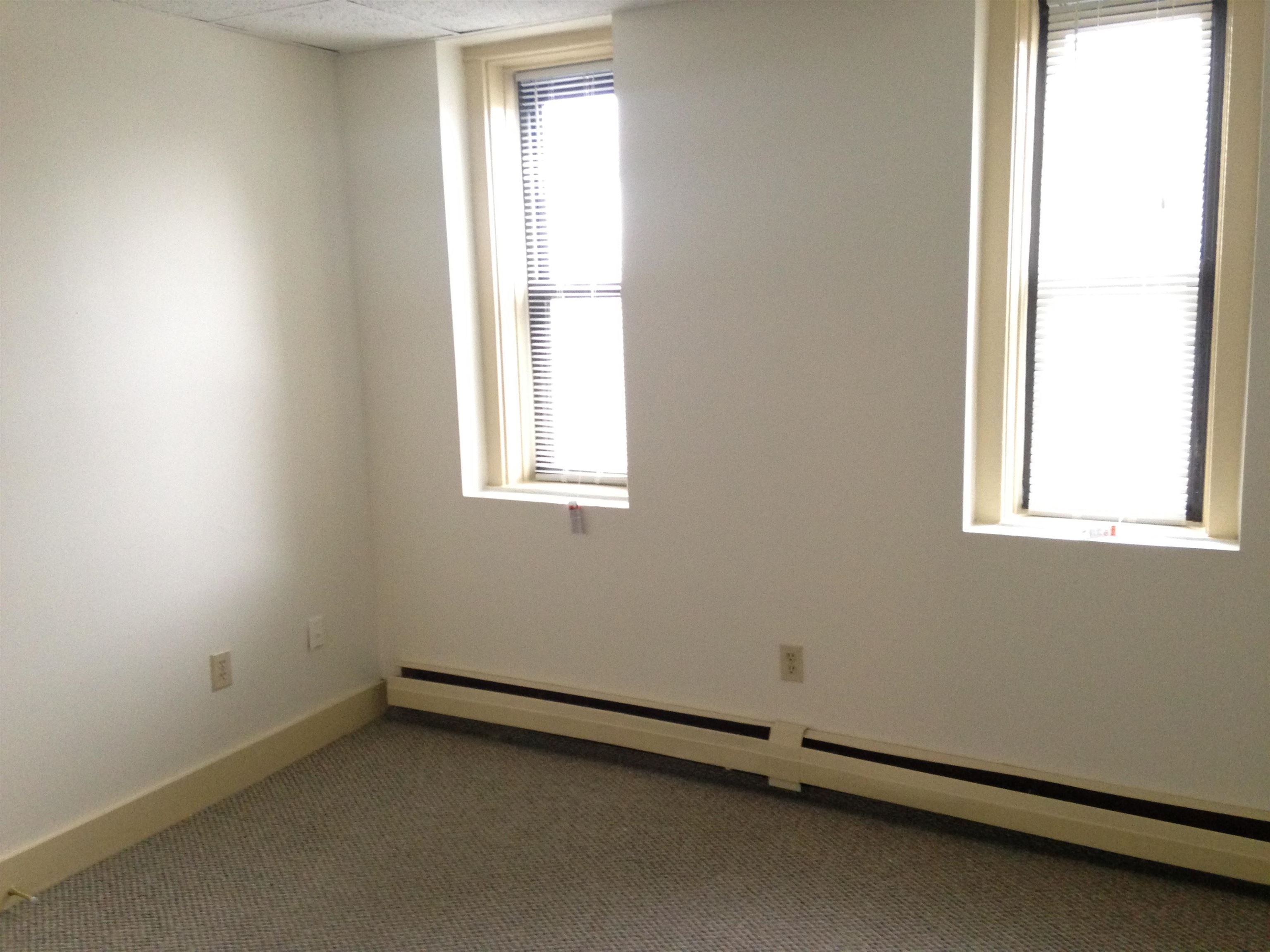 610 Union Street, Unit 403 Manchester, NH 03104 - Photo 28 of 34