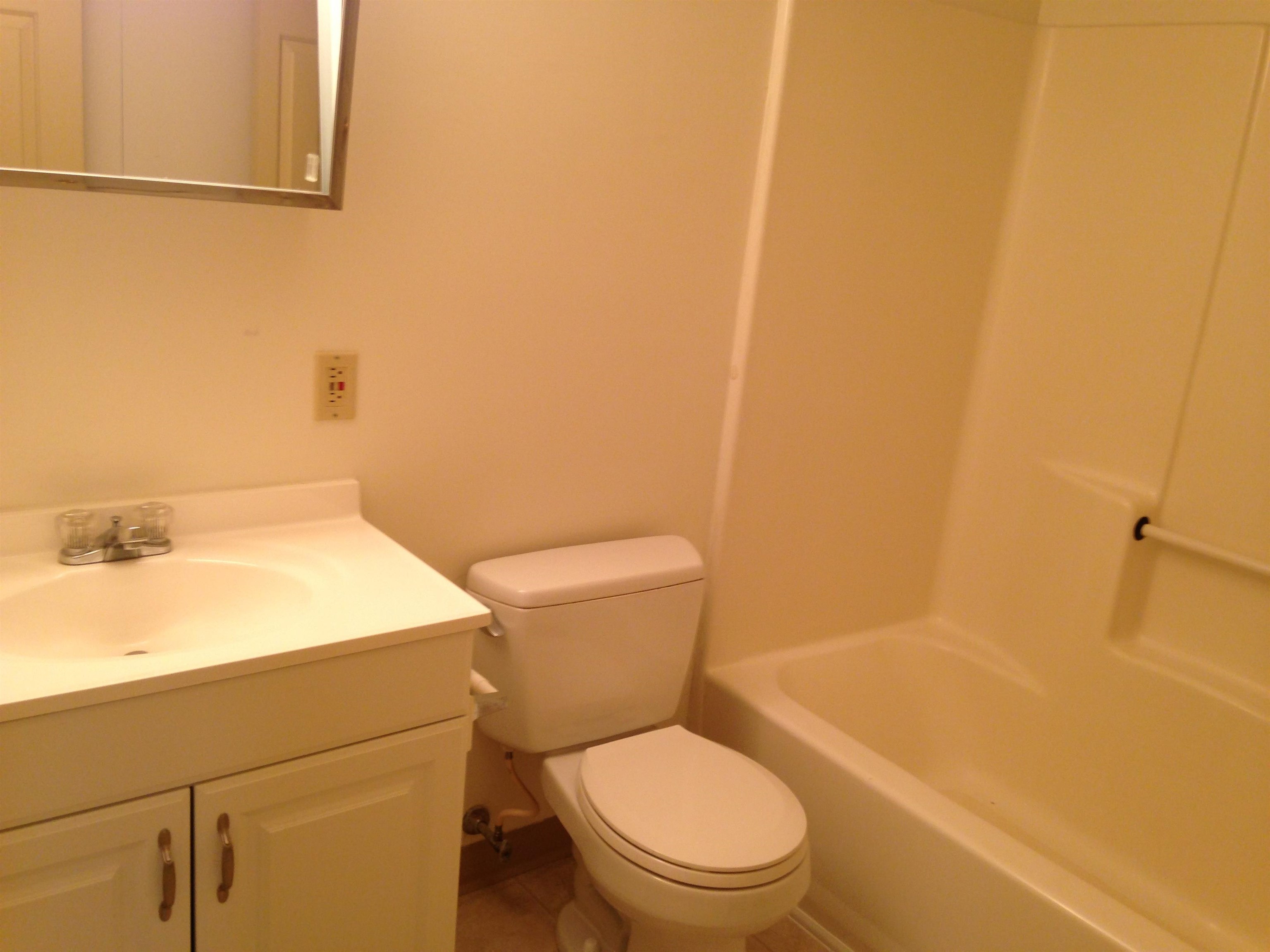 610 Union Street, Unit 403 Manchester, NH 03104 - Photo 33 of 34