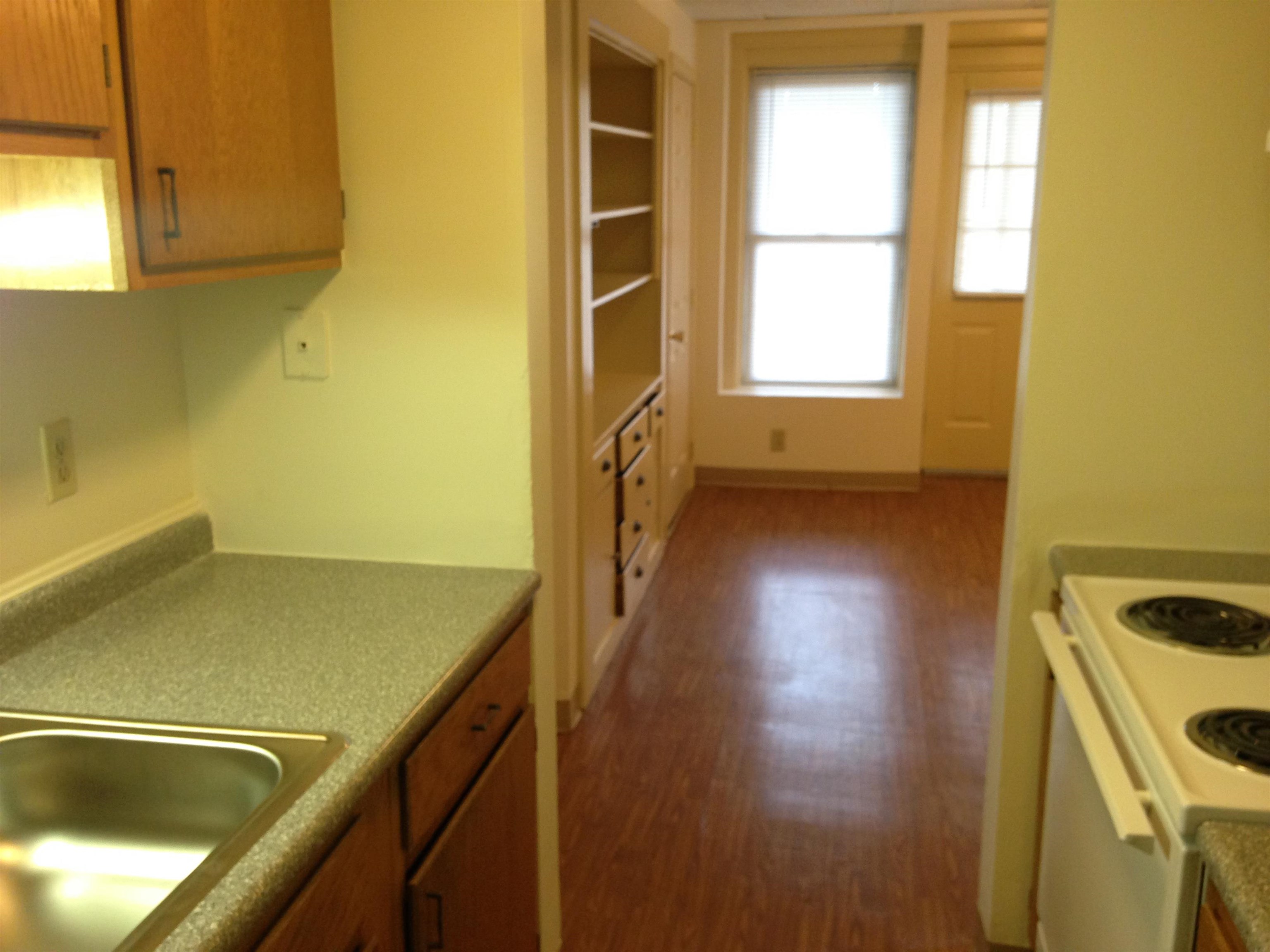 610 Union Street, Unit 403 Manchester, NH 03104 - Photo 8 of 34